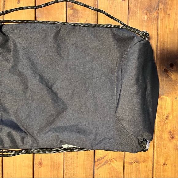 👜 Dakine NWOT Cinch Pack 17L - Tropical Leaves - Picture 4 of 7